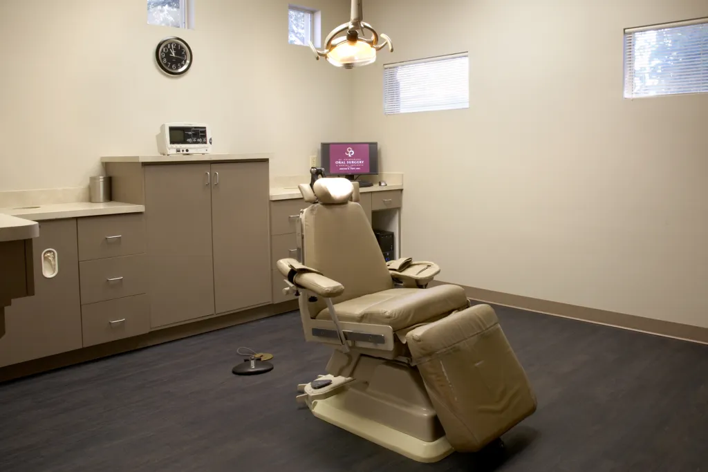 Interior of one of St. Petersburg Oral Surgery & Dental Implants examination rooms